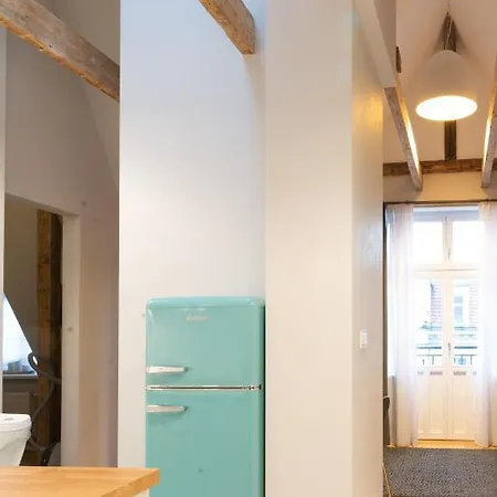 Wilda 30a Self Check-in Apartment *